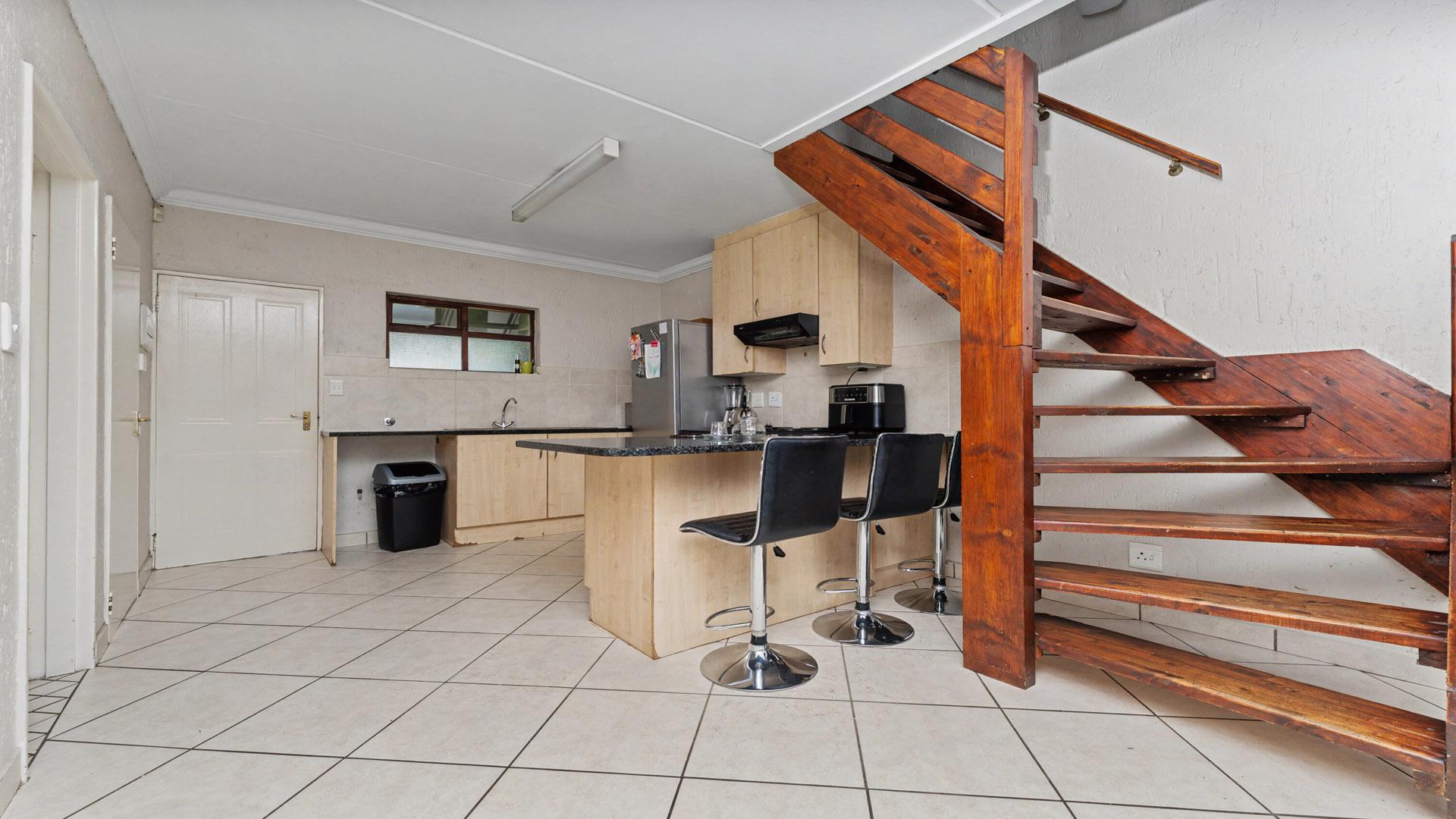 Kitchen of property in Paulshof