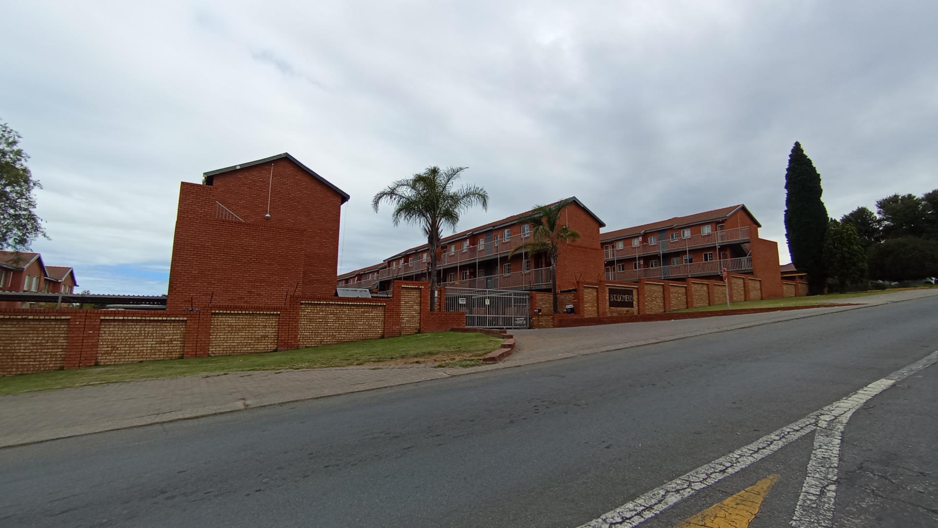 Front View of property in The Reeds