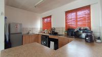 Kitchen - 11 square meters of property in The Reeds