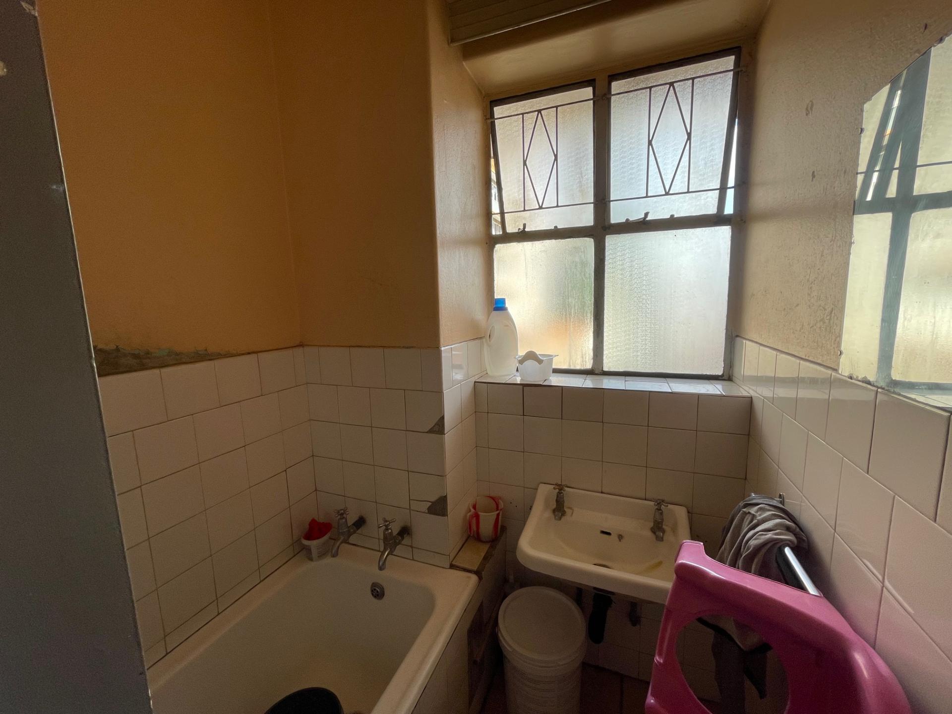  of property in Sunnyside