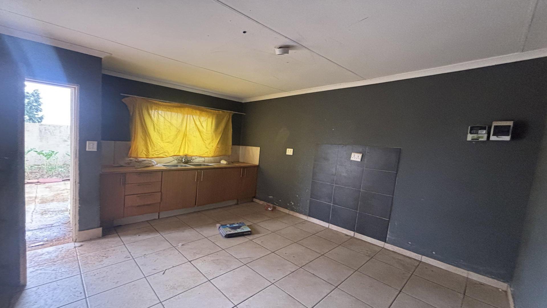 Kitchen of property in Finsbury