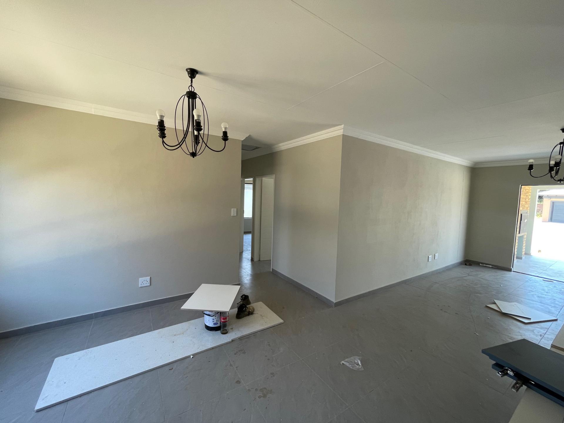  of property in Heatherview