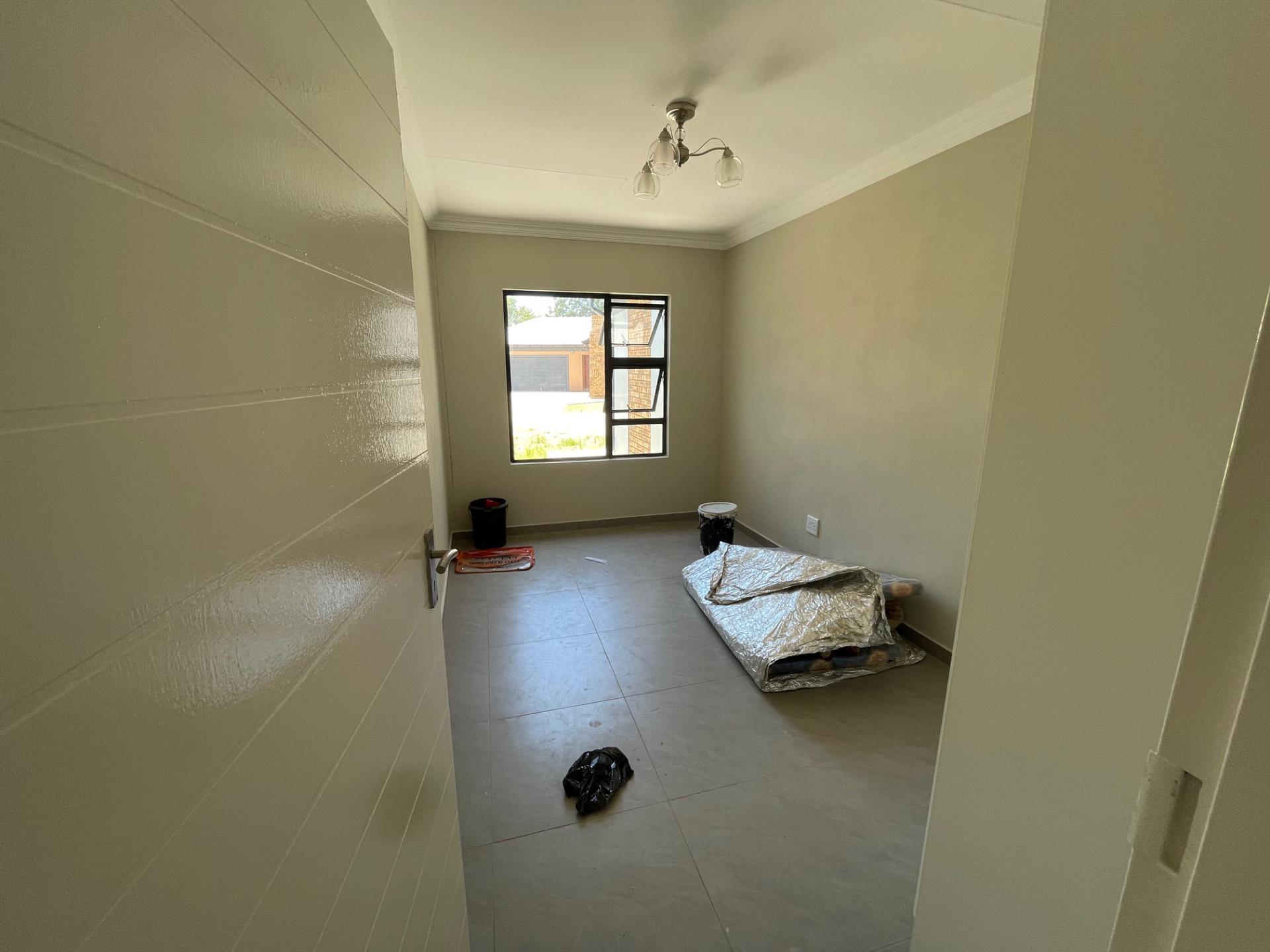  of property in Heatherview