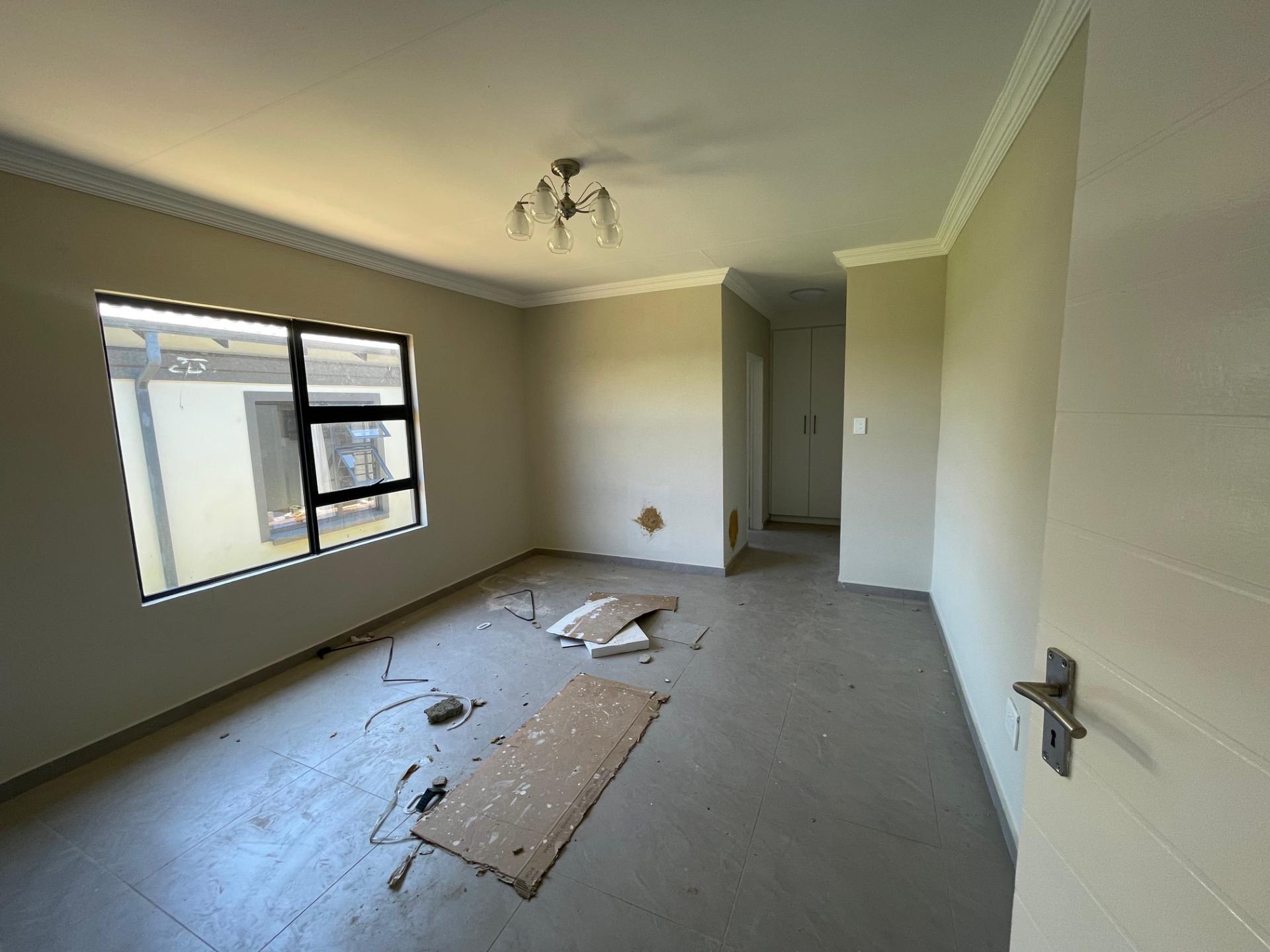  of property in Heatherview