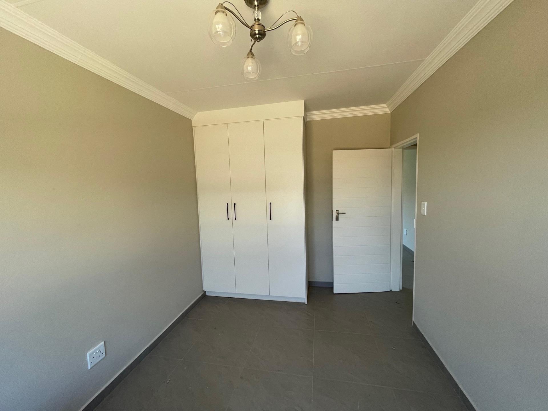  of property in Heatherview