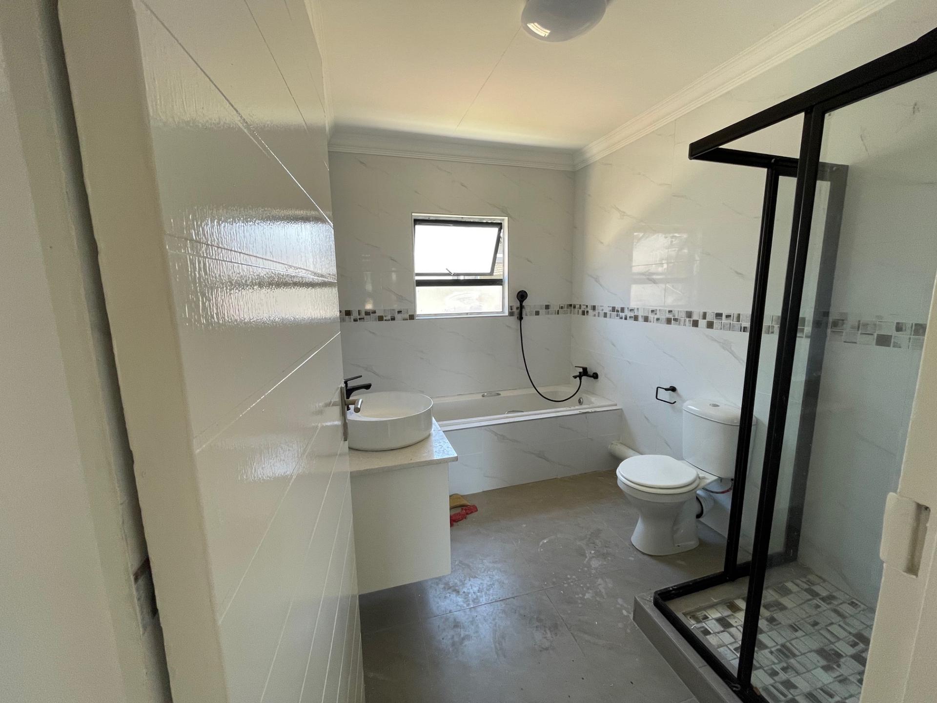  of property in Heatherview