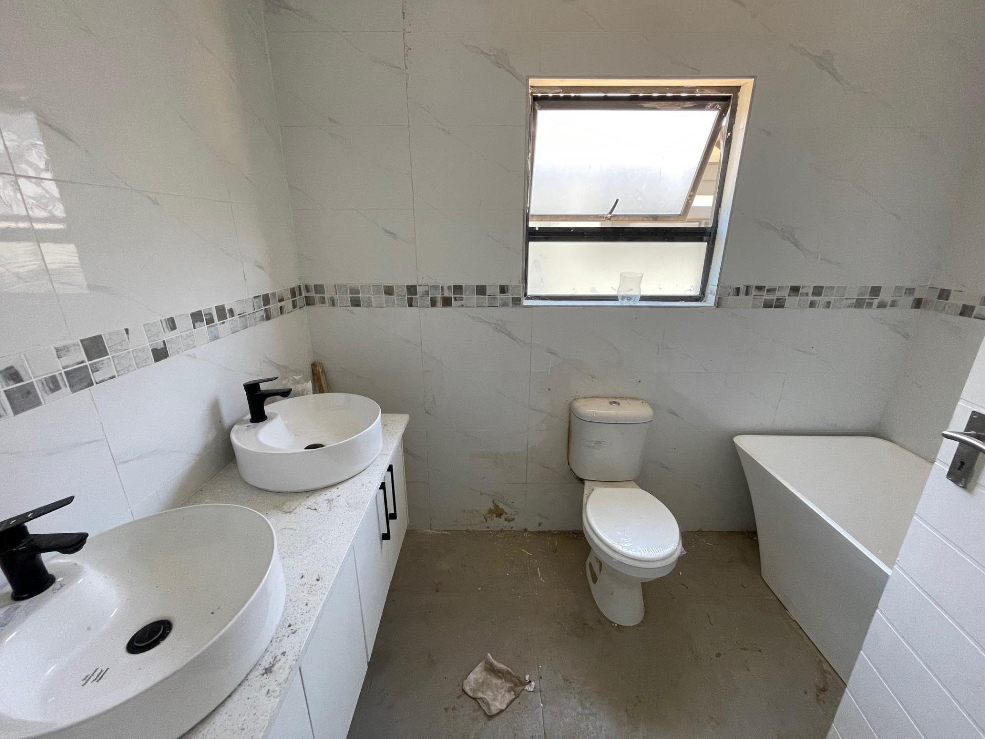  of property in Heatherview