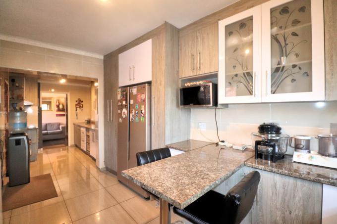 4 Bedroom House for Sale For Sale in Lenasia South - MR708179