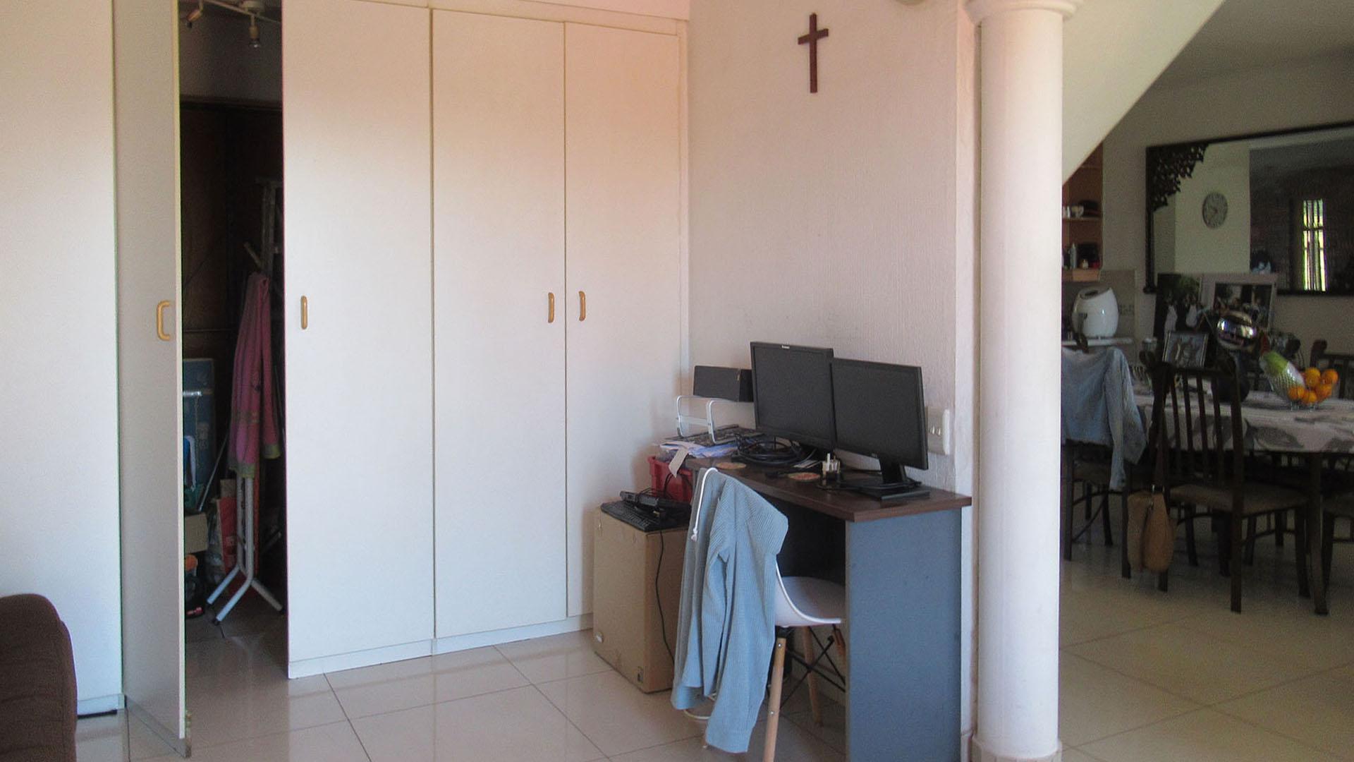 Study - 14 square meters of property in The Hill