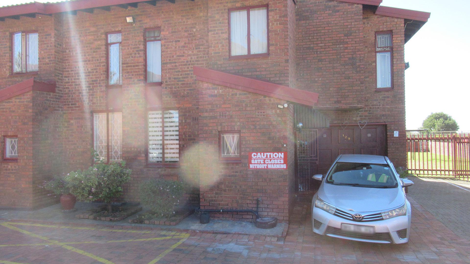Front View of property in The Hill
