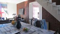 Dining Room - 11 square meters of property in The Hill