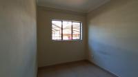 Bed Room 1 - 9 square meters of property in Andeon