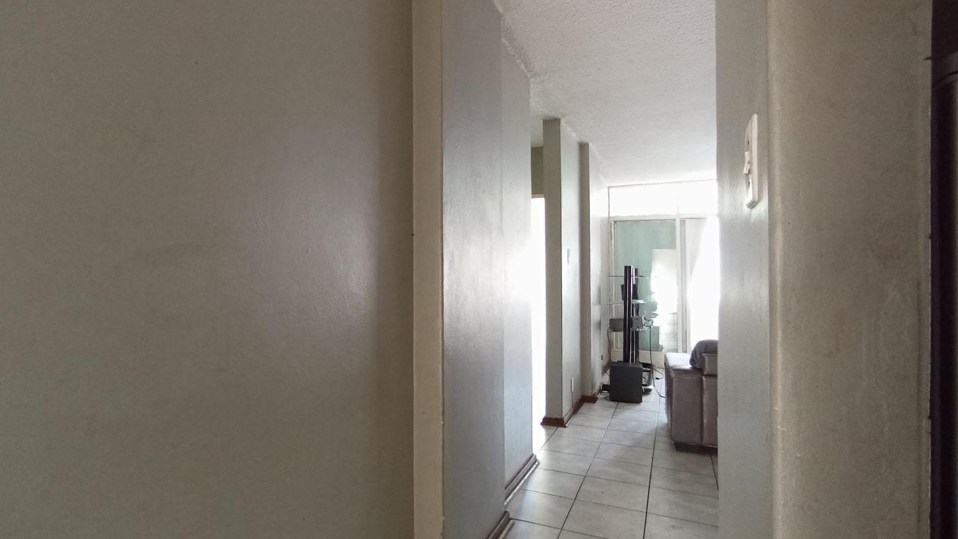 Spaces - 11 square meters of property in Sunnyside