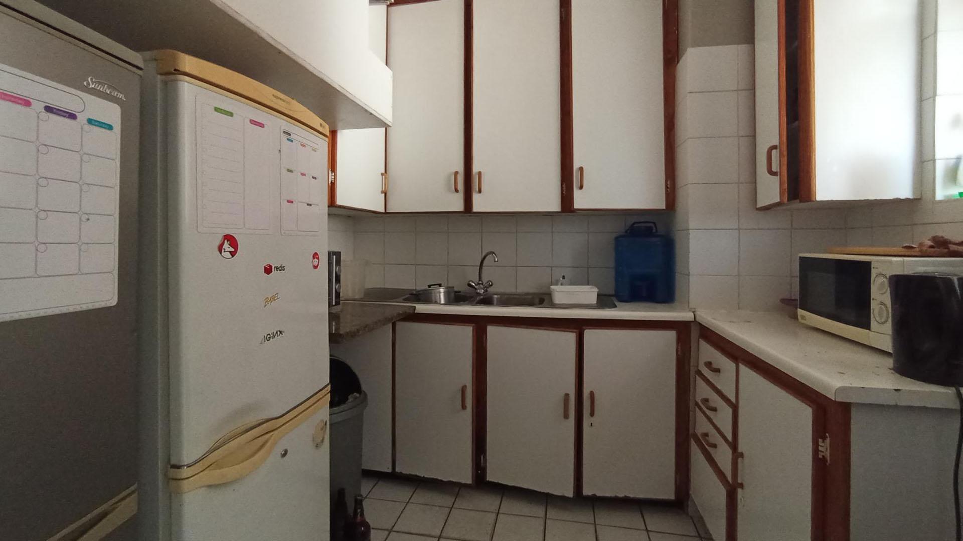 Kitchen - 7 square meters of property in Sunnyside