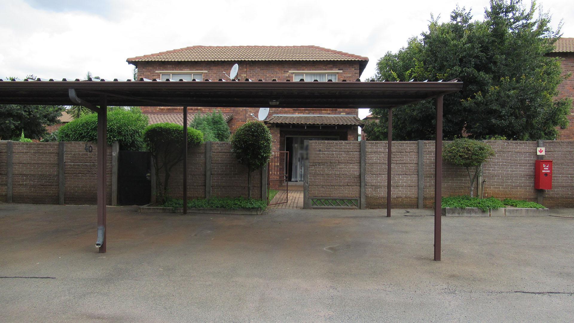 Front View of property in Florida Glen