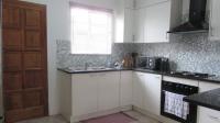 Kitchen - 10 square meters of property in Florida Glen