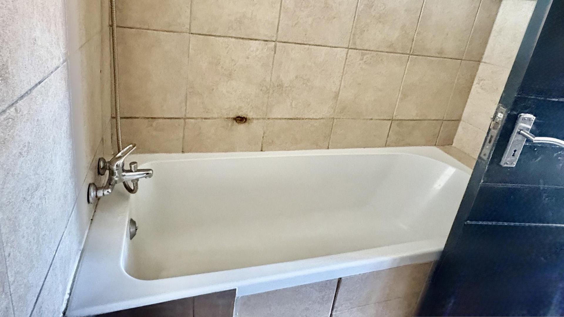 Bathroom 1 of property in Belhar