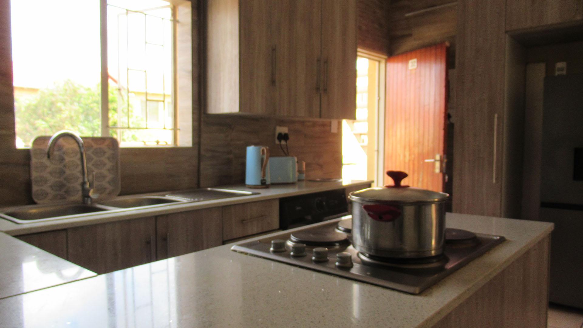 Kitchen - 9 square meters of property in Groblerpark