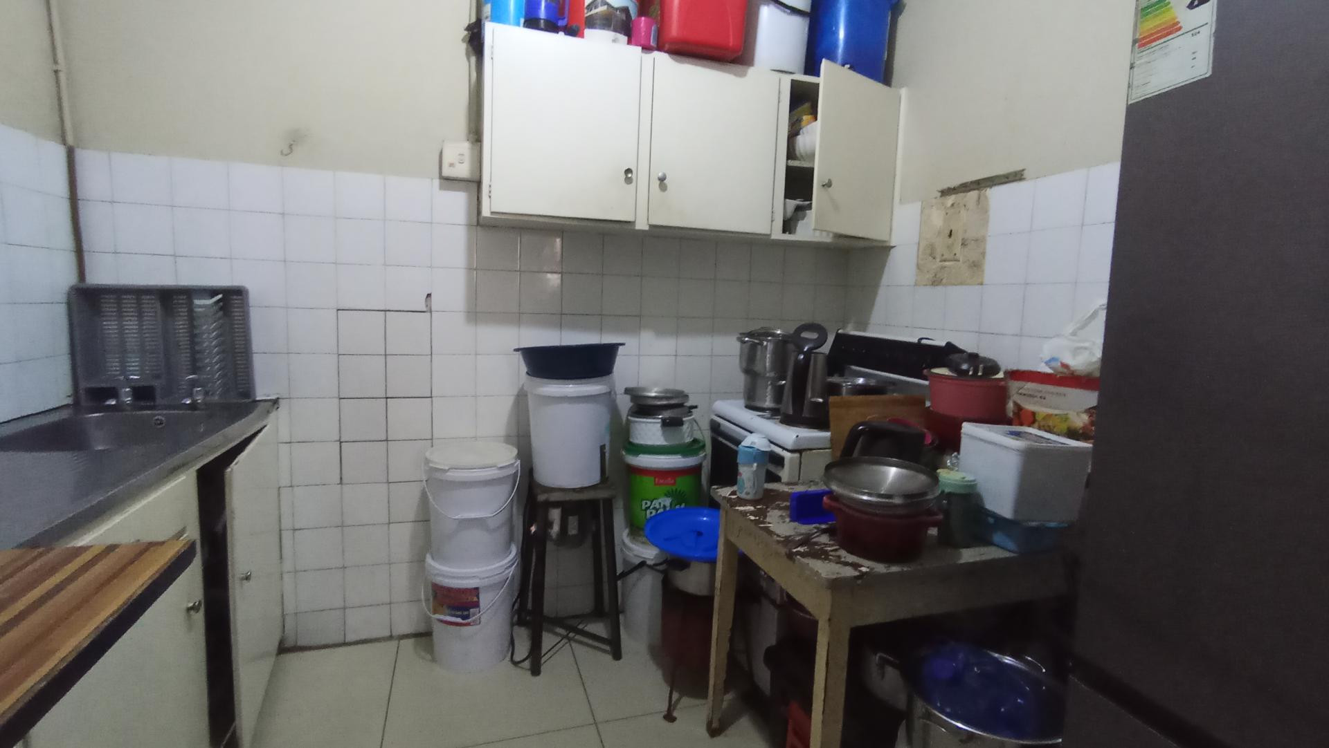 Kitchen - 7 square meters of property in Bulwer (Dbn)