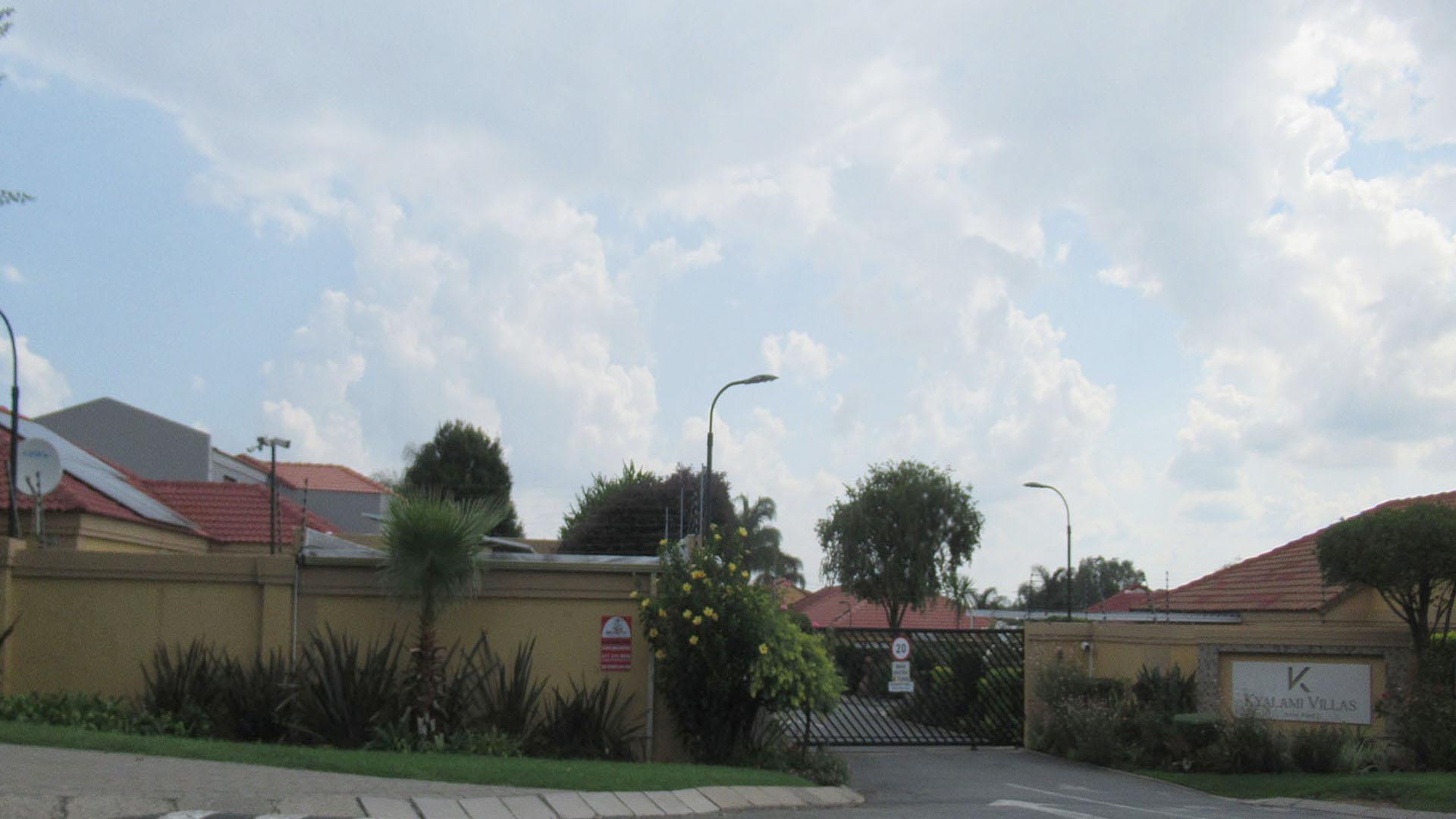 Front View of property in Barbeque Downs