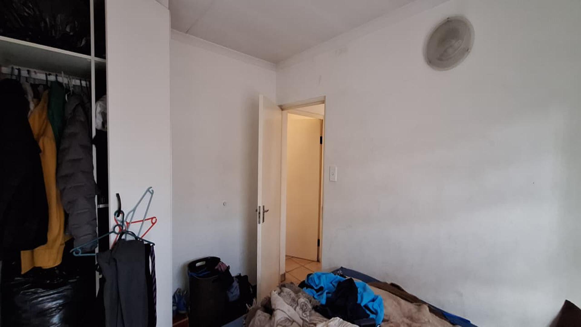 Bed Room 2 - 10 square meters of property in Castleview