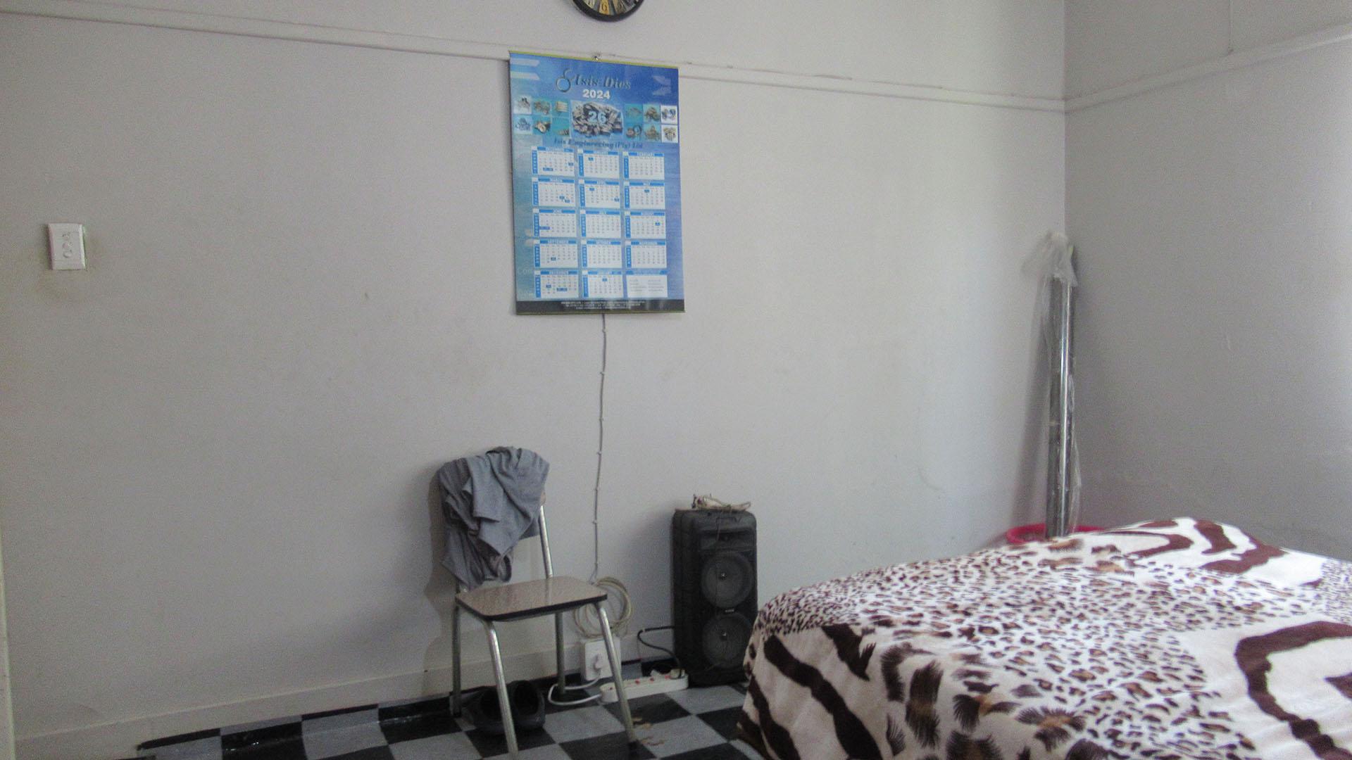 Main Bedroom - 18 square meters of property in Kenilworth - JHB