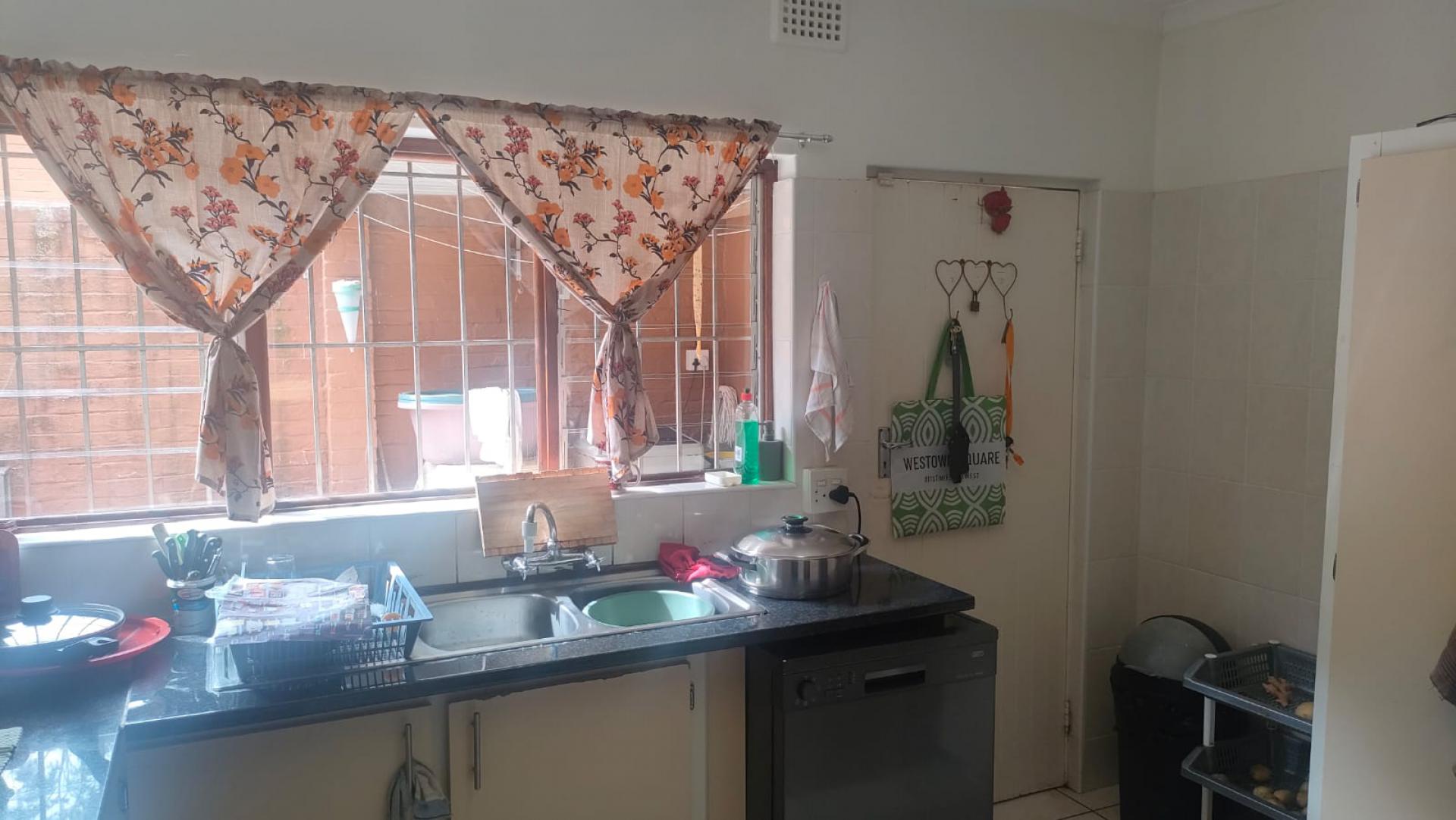  of property in Assagay