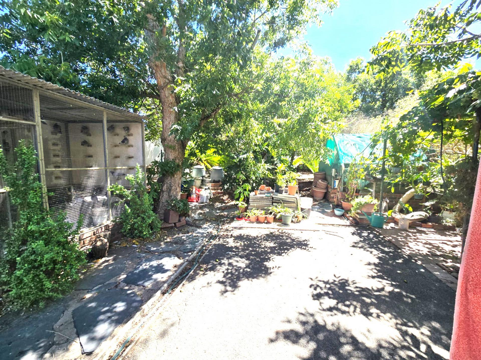  of property in Lemoenkloof