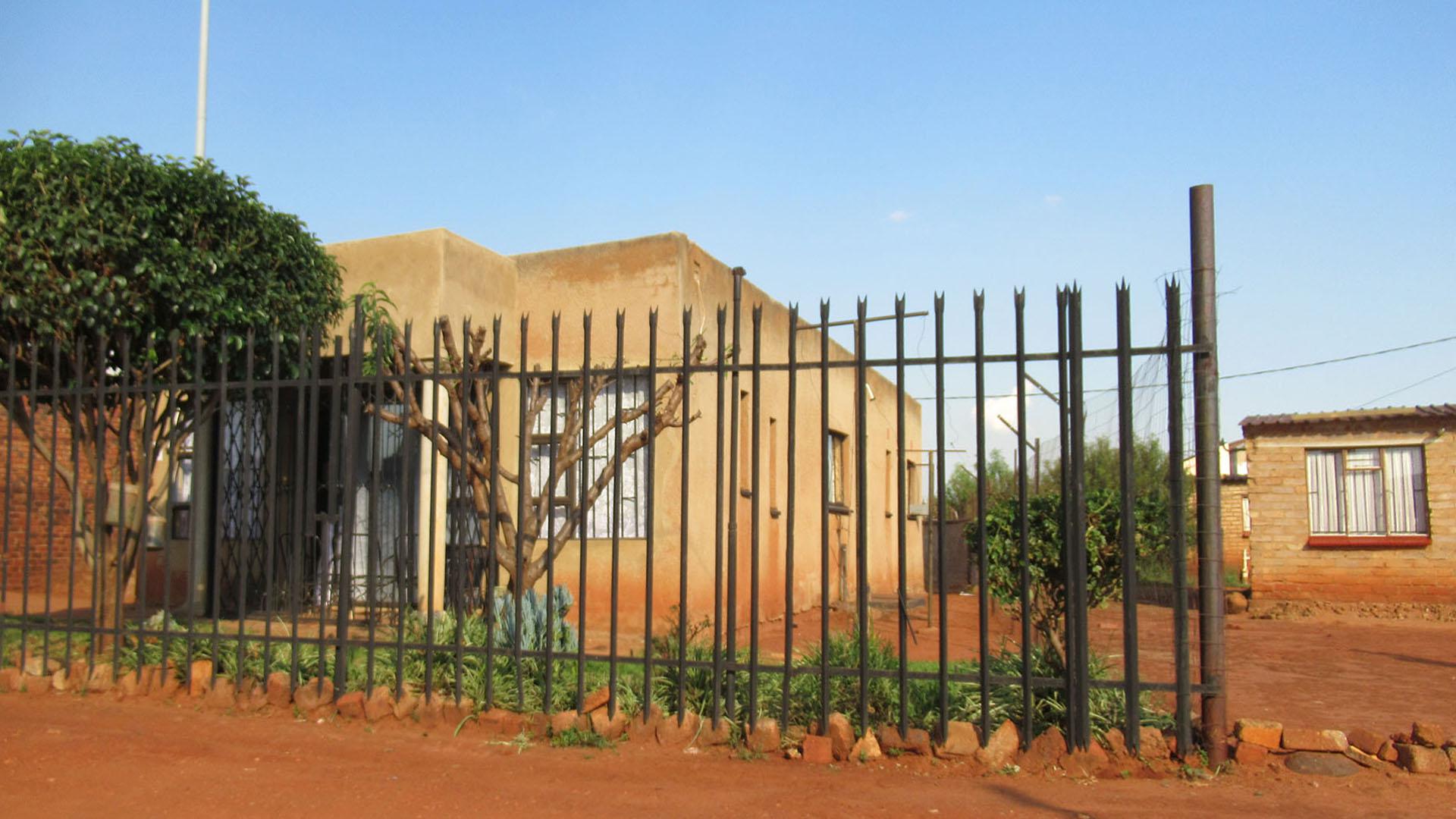 Front View of property in Evaton West