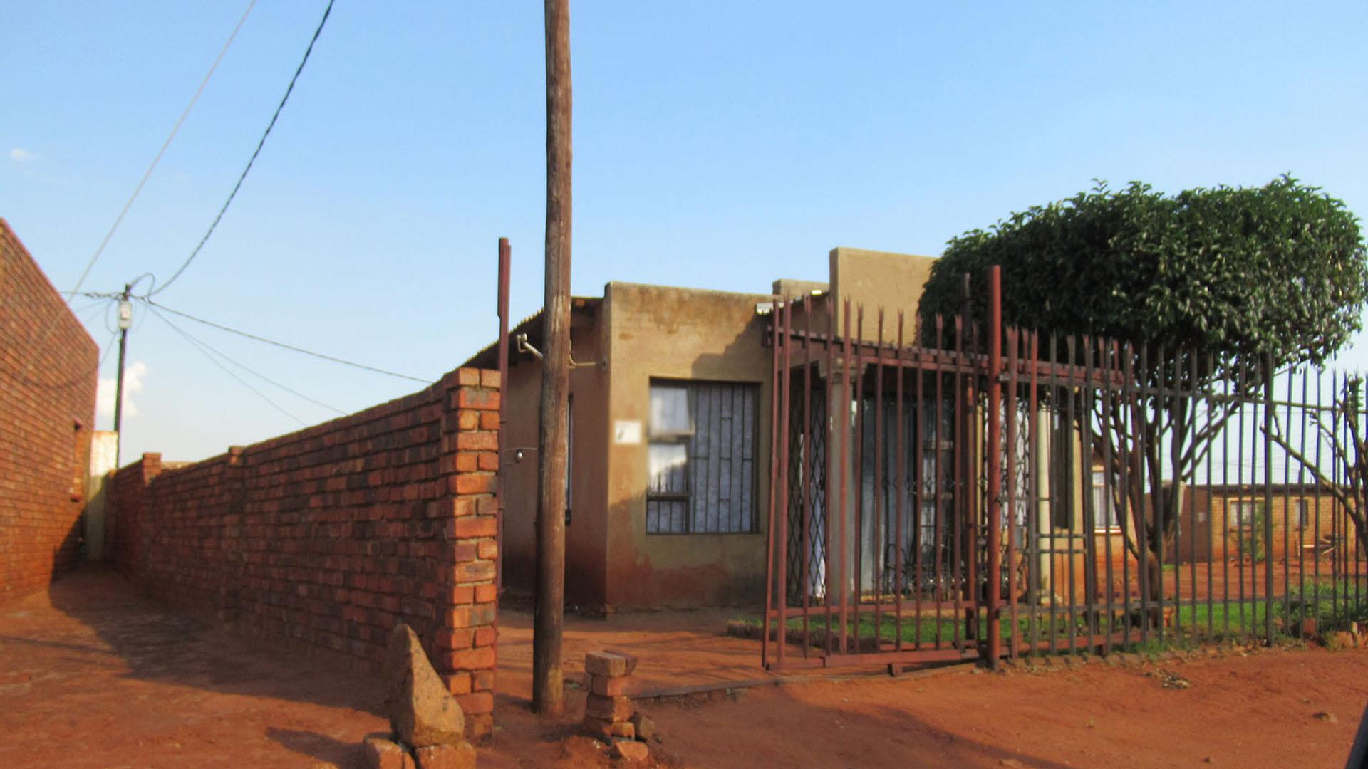 Front View of property in Evaton West