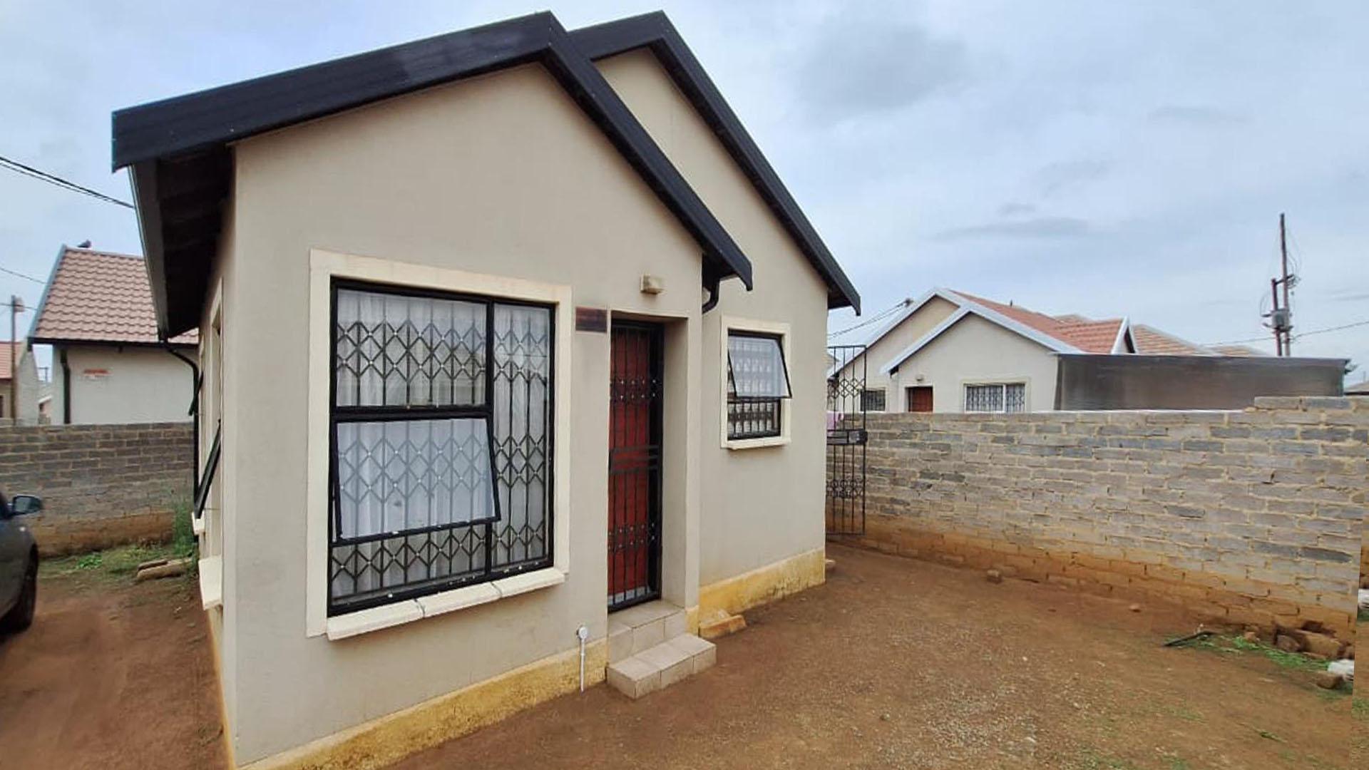 Front View of property in Evaton West