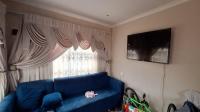 Lounges - 11 square meters of property in Evaton West