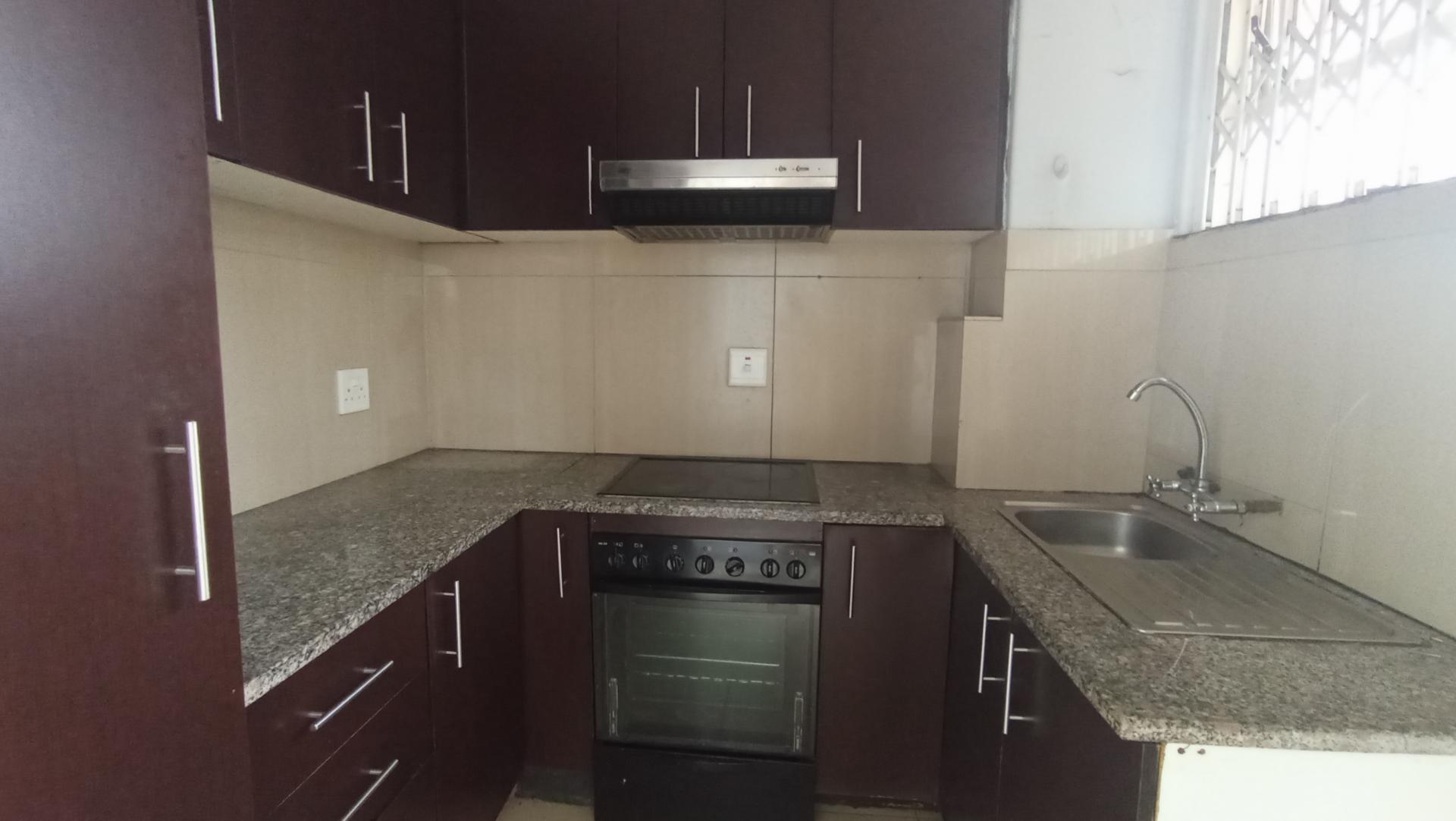 Kitchen - 8 square meters of property in Durban Central