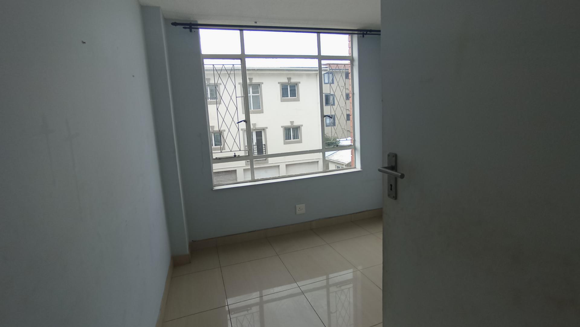 Bed Room 2 - 10 square meters of property in Durban Central