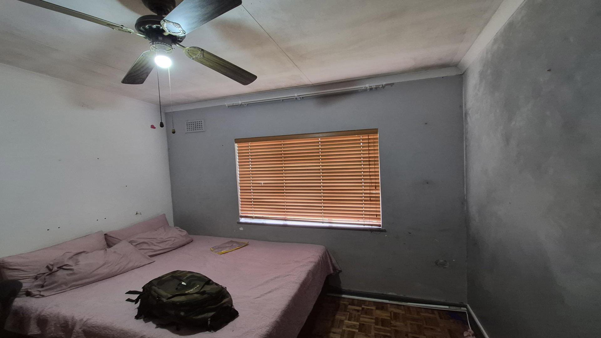 Bed Room 3 of property in Piet Retief