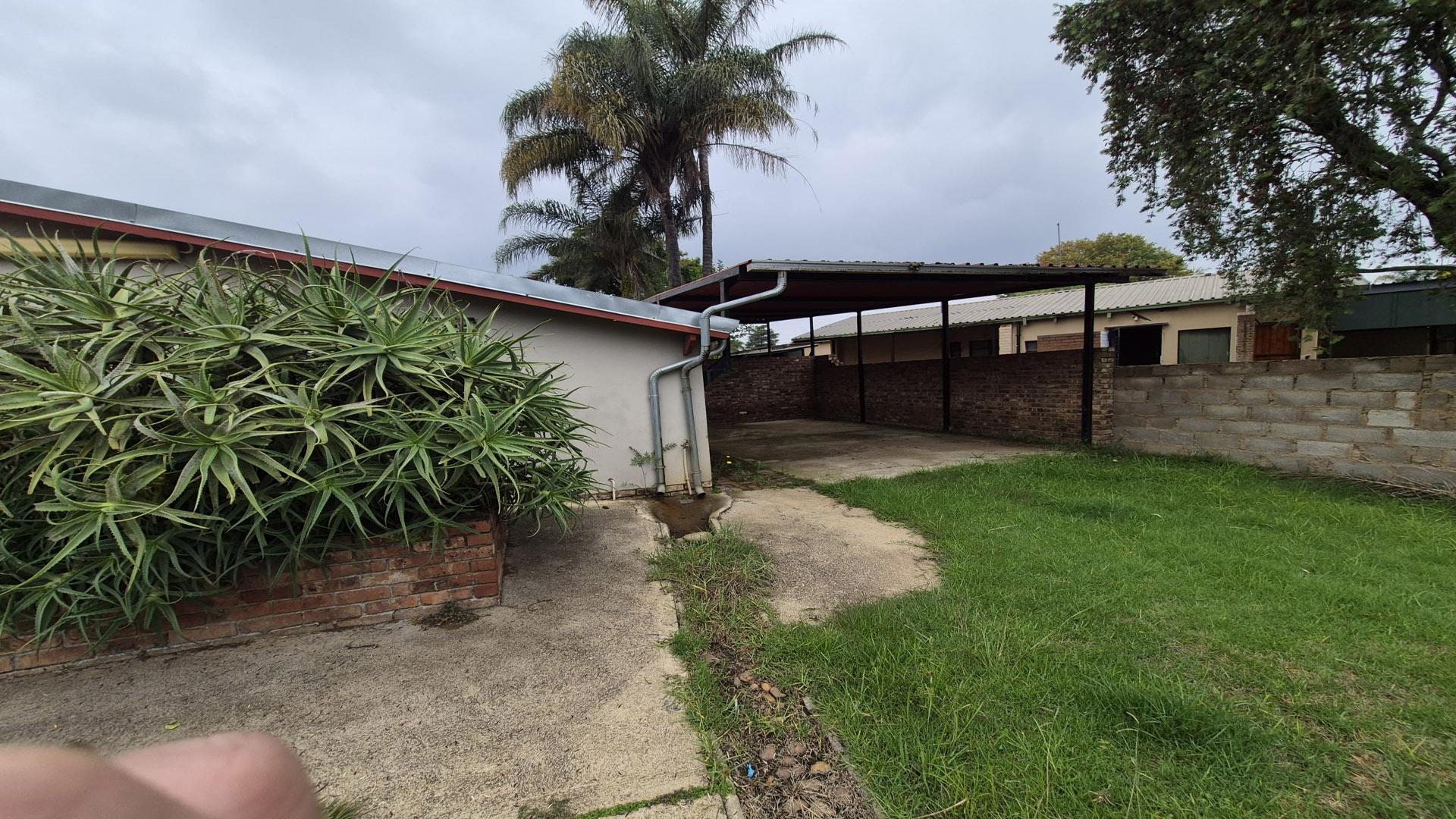 Carport  of property in Piet Retief
