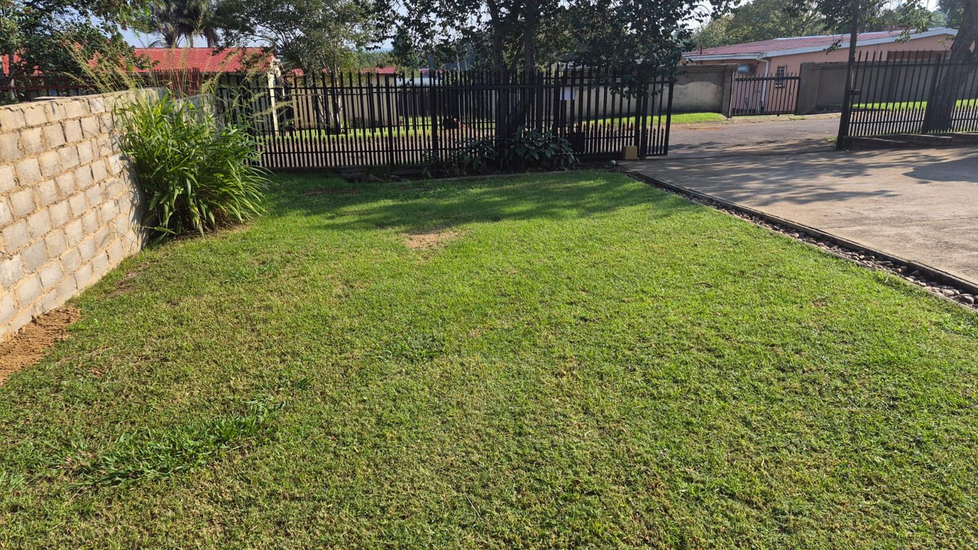 Spaces of property in Piet Retief