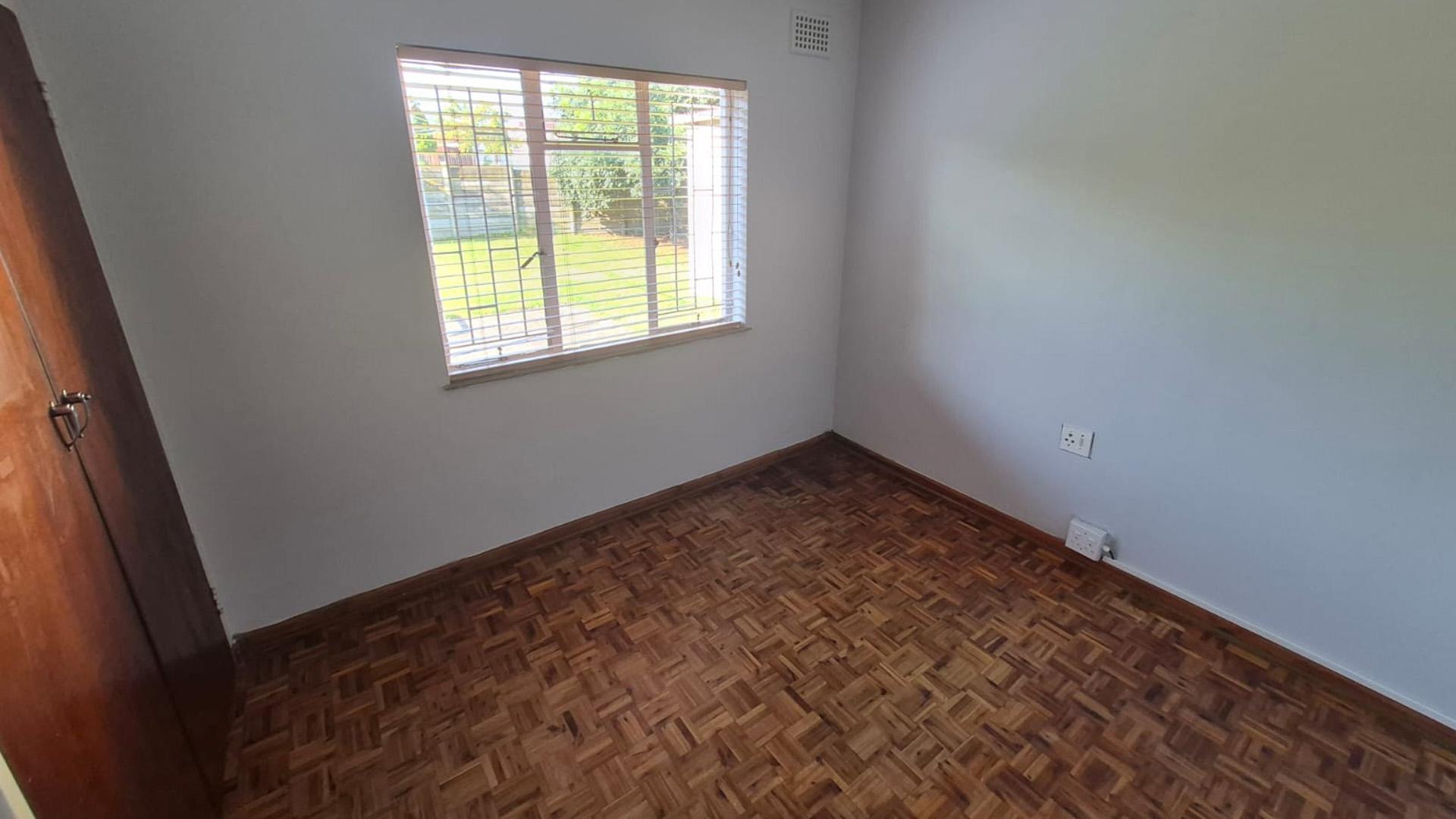Bed Room 1 of property in Piet Retief