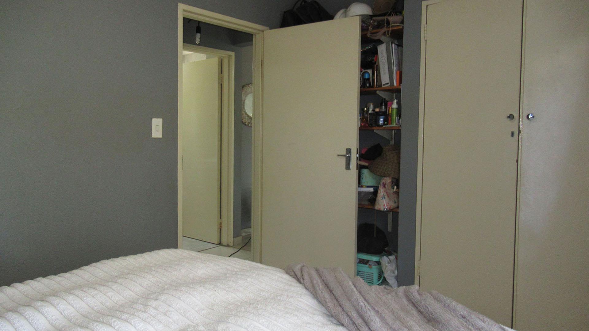 Main Bedroom - 13 square meters of property in Sonneglans