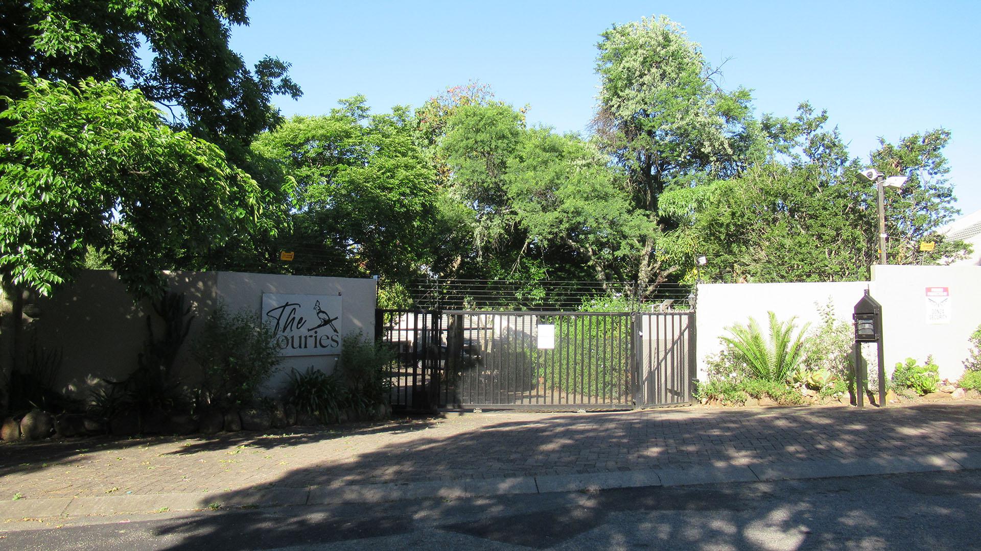 Front View of property in Sonneglans