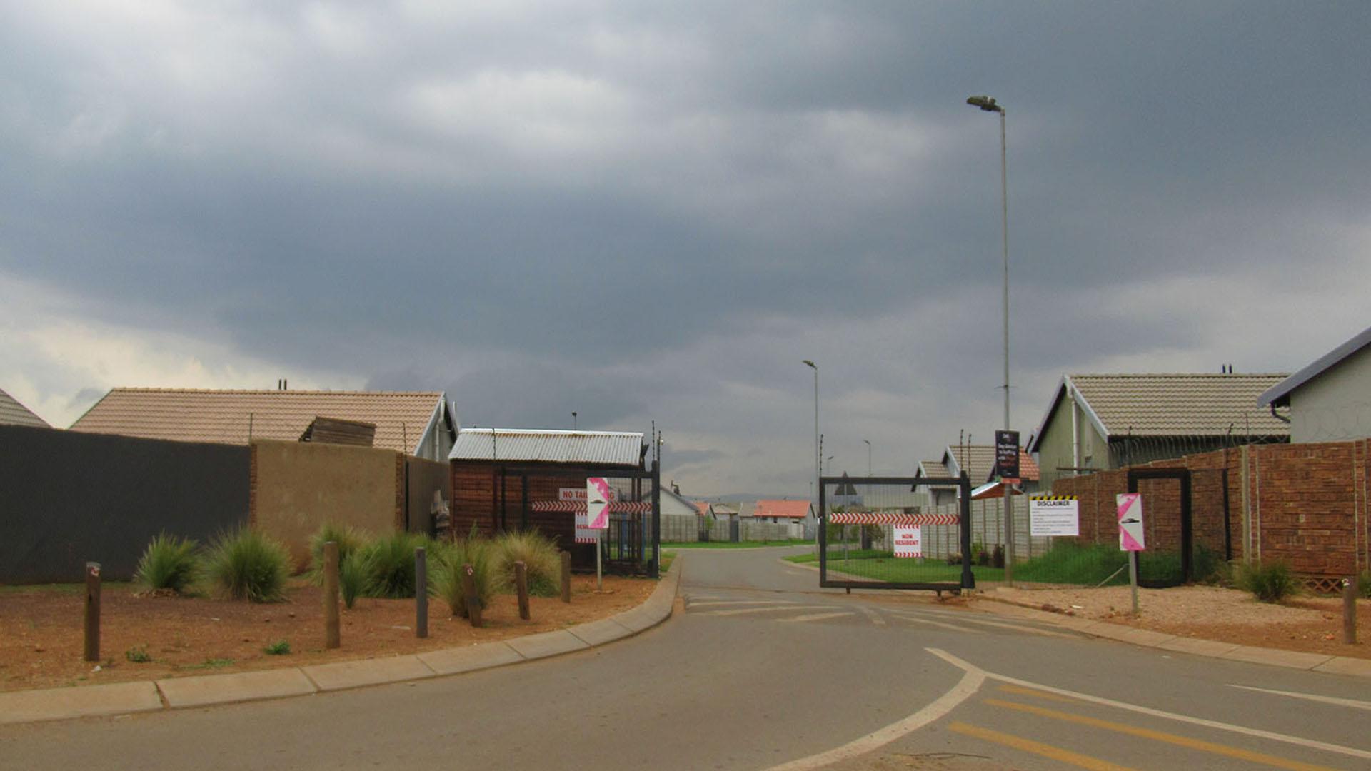 Front View of property in Sky City