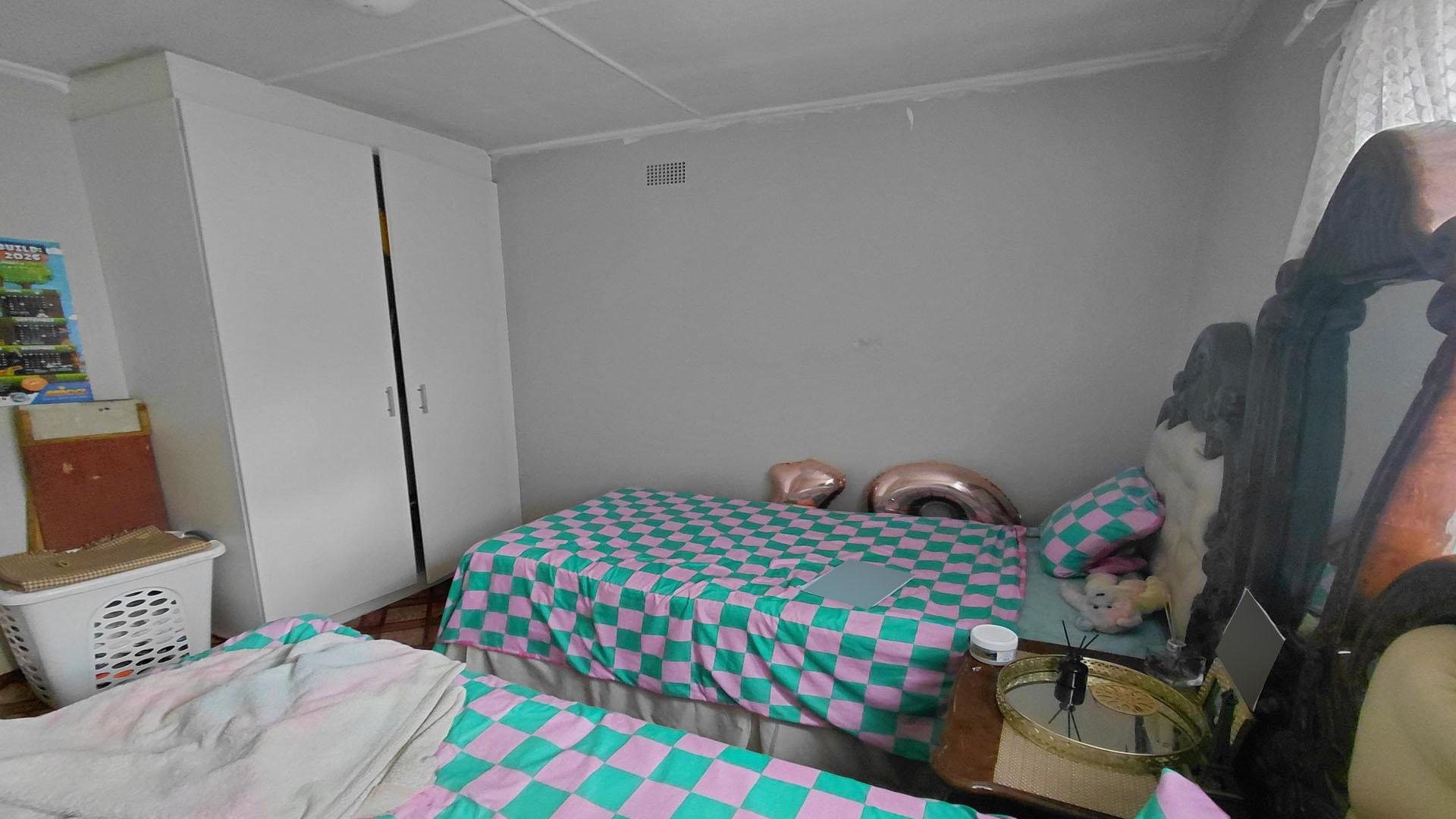 Bed Room 2 of property in Sasolburg