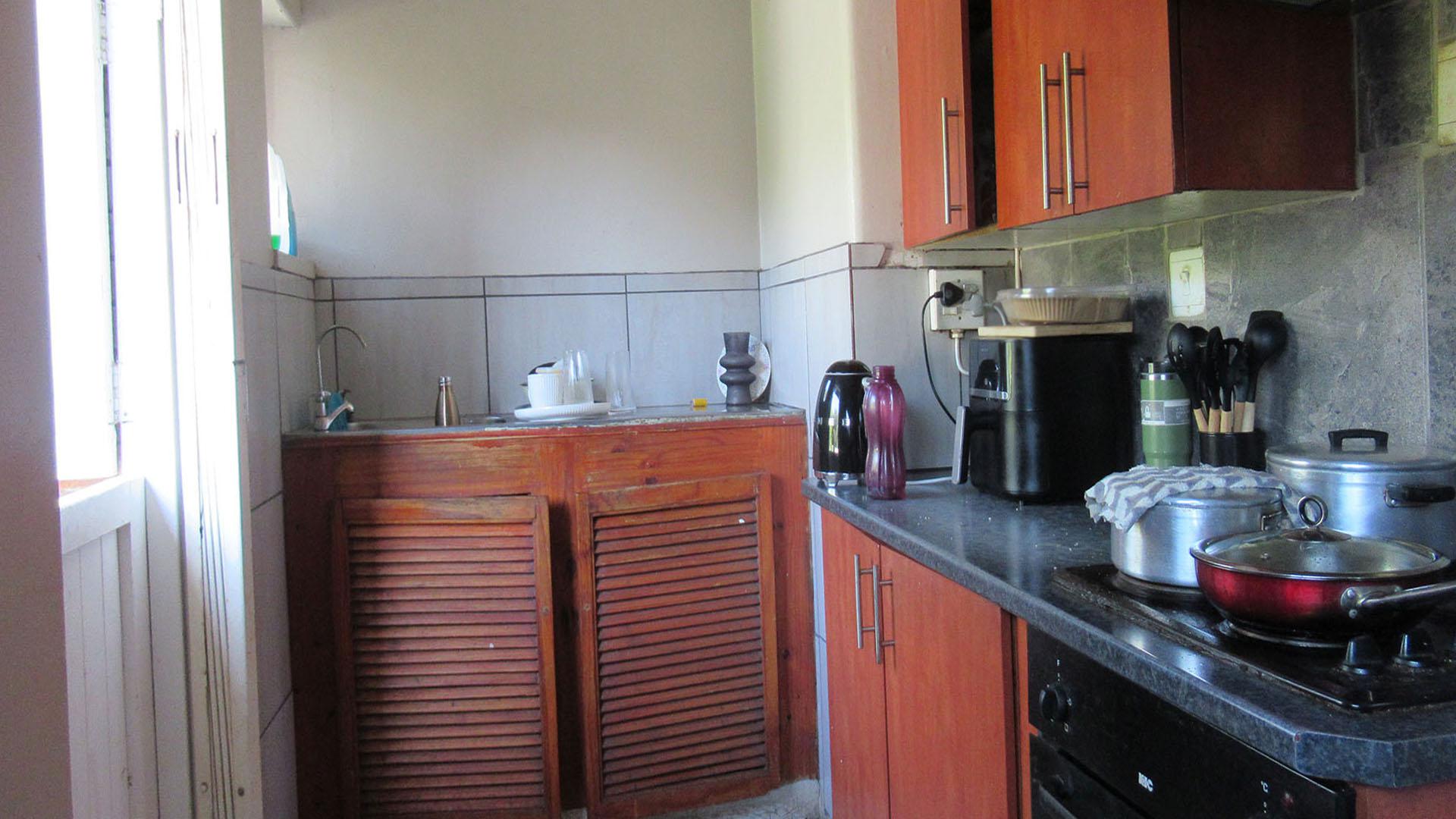 Kitchen - 18 square meters of property in Sasolburg