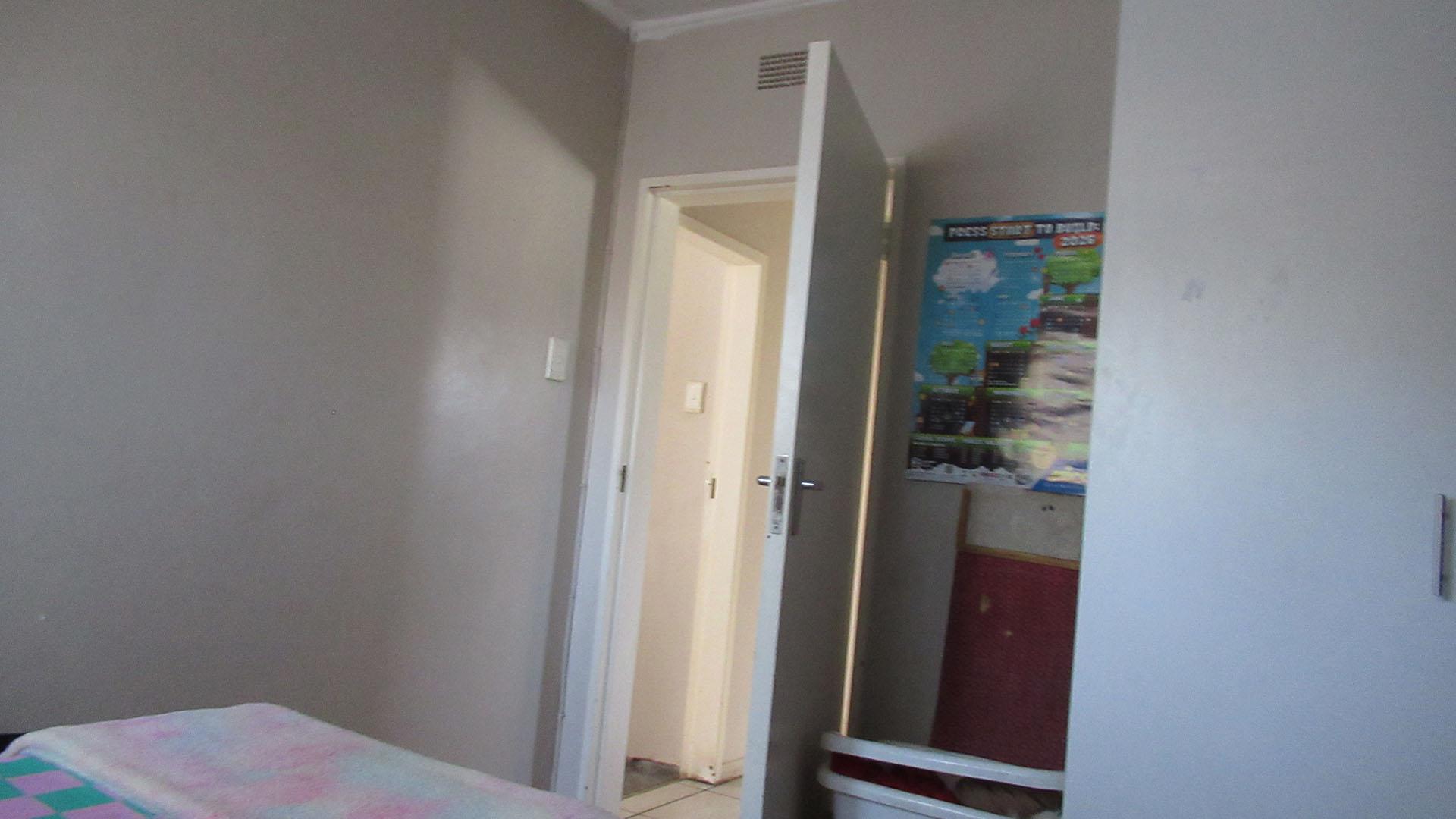 Bed Room 3 - 10 square meters of property in Sasolburg