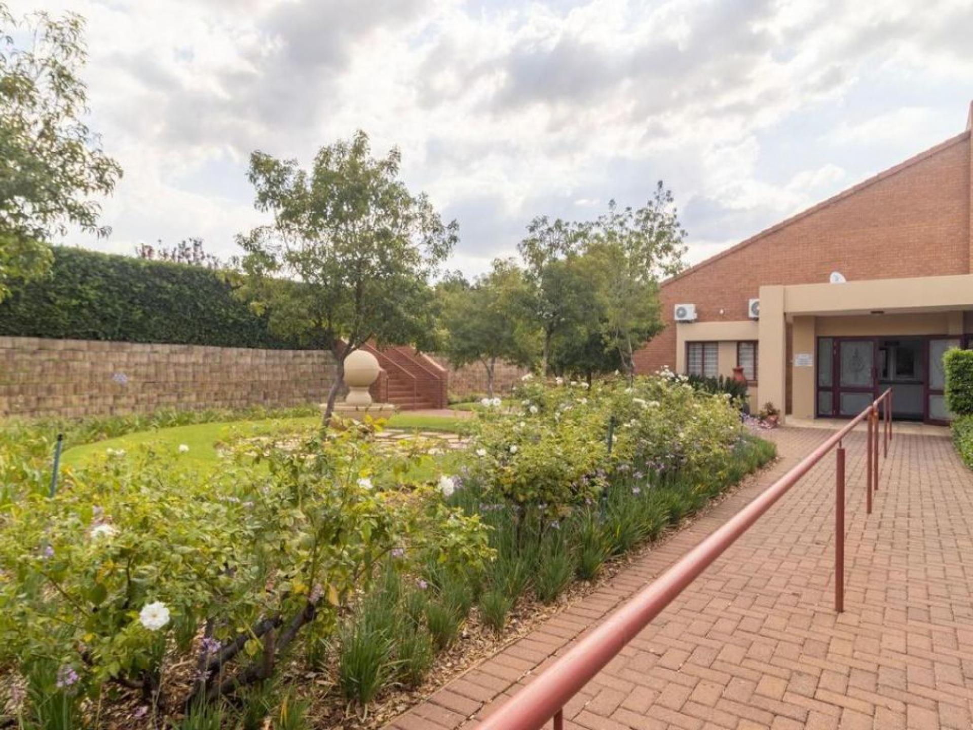  of property in Rietvalleirand