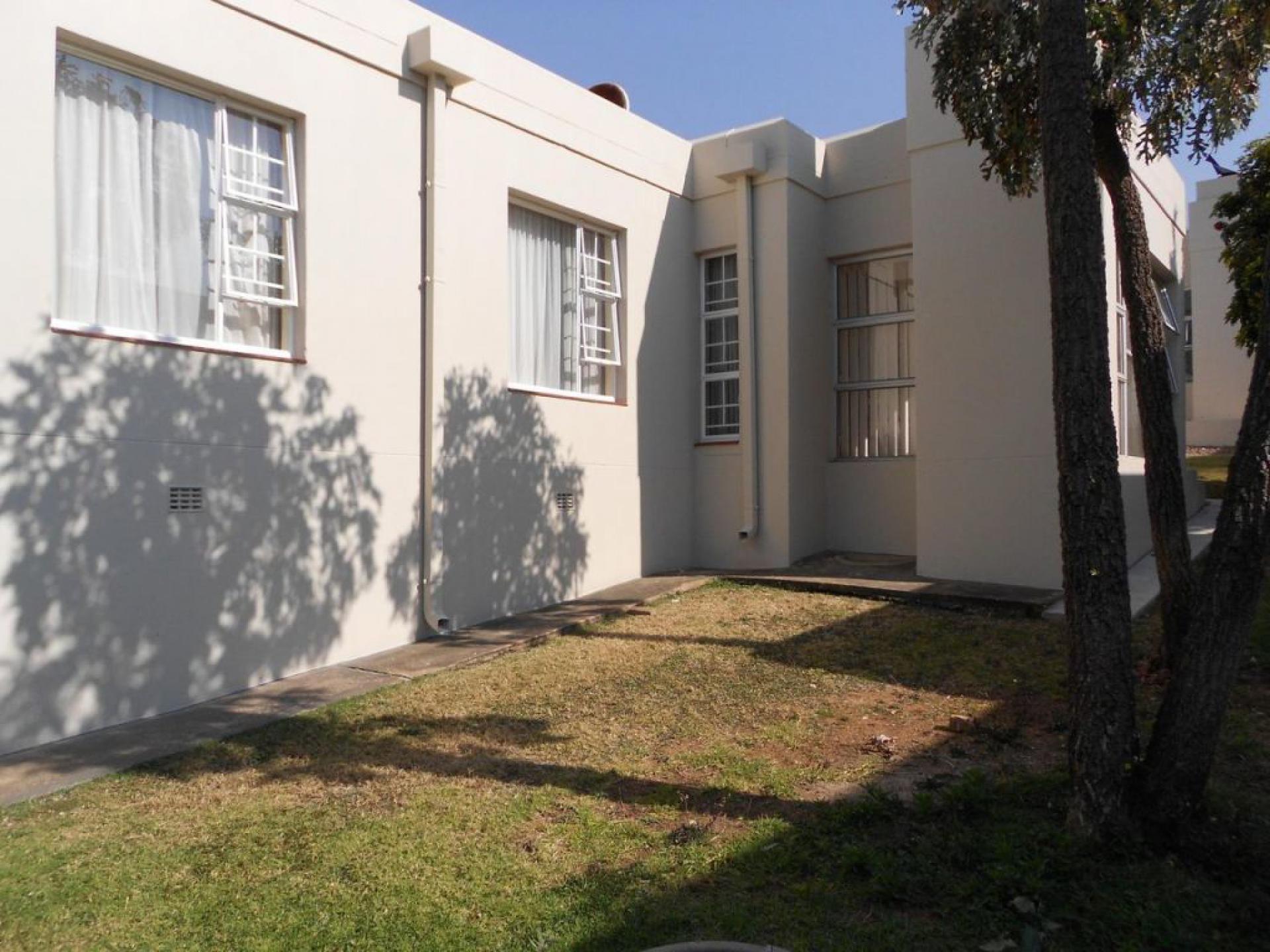  of property in Rietvalleirand
