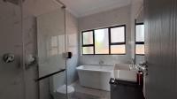Bathroom 1 - 7 square meters of property in Fairleads