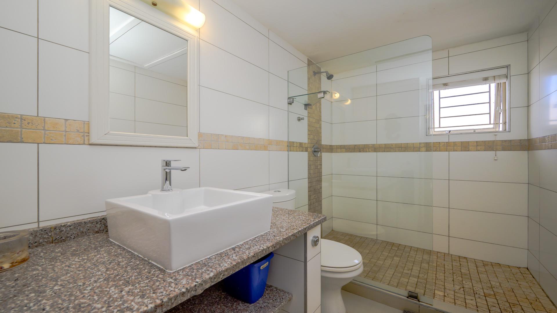 Bathroom 1 of property in Shakas Rock