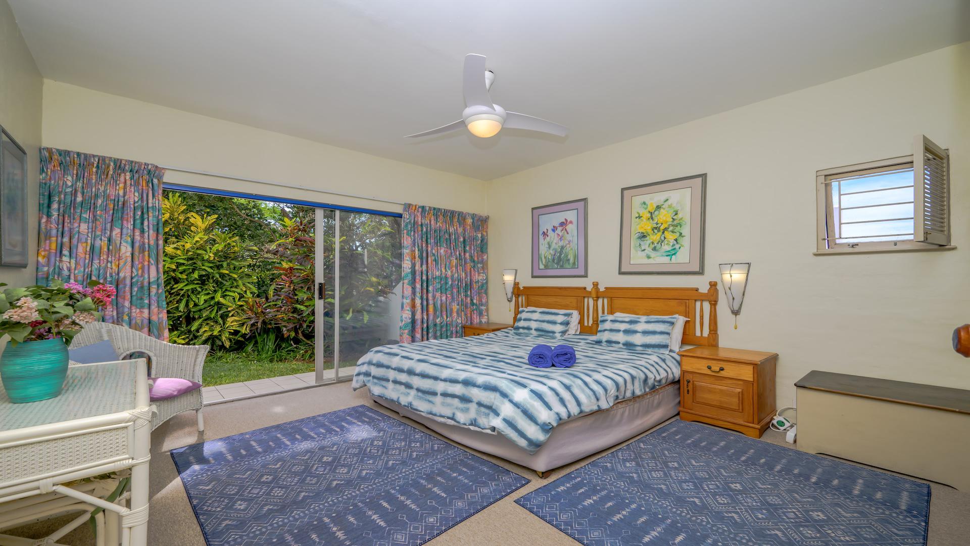 Main Bedroom of property in Shakas Rock