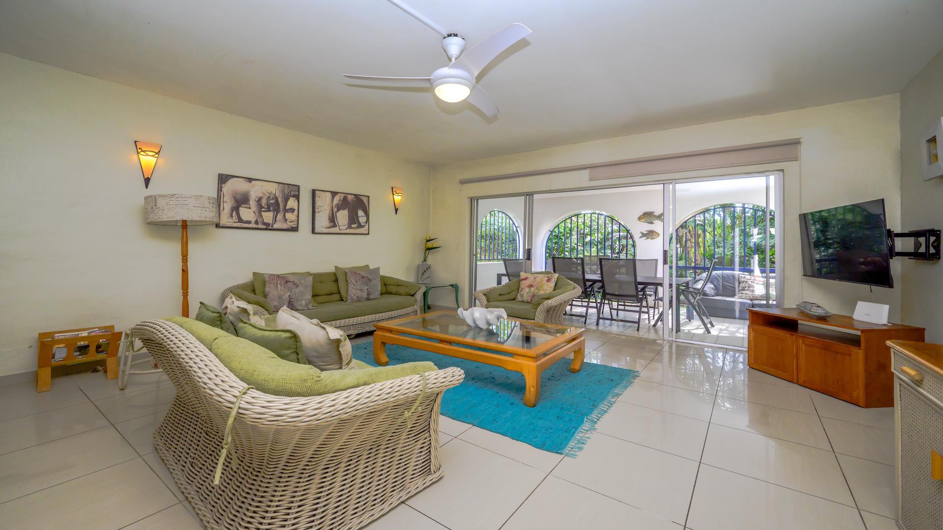 Lounges of property in Shakas Rock
